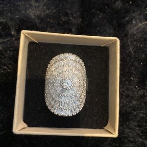 GORGOUSE..baguette super and eye catching in sterling silver simulated diamonds